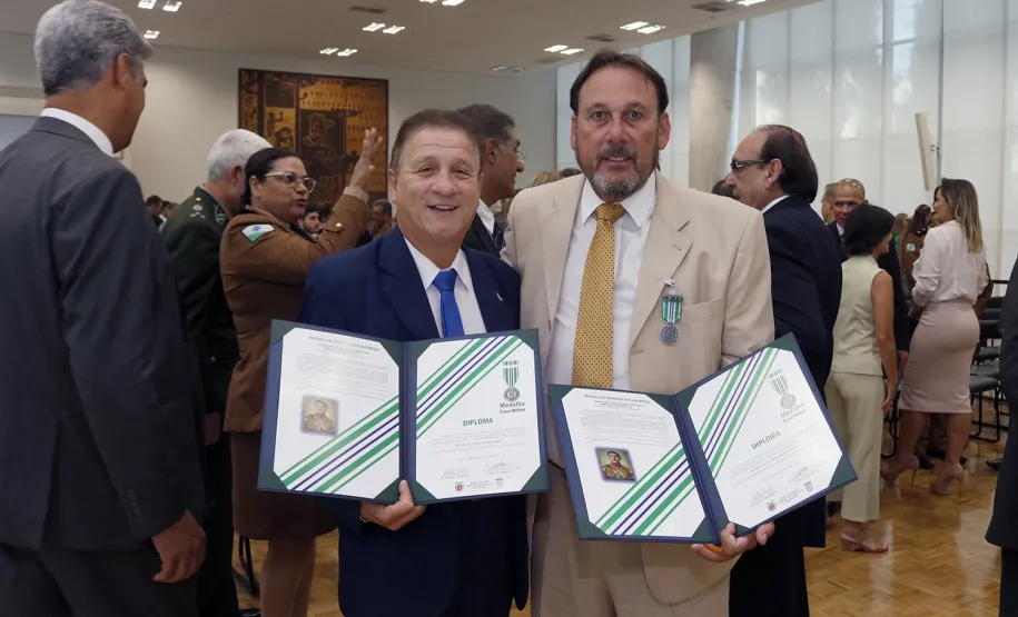 Presidente da Celepar é homenageado na cerimônia de 90 anos da Casa Militar