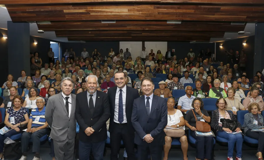 180 idosos participam do Curso Básico de Smartphone na Celepar