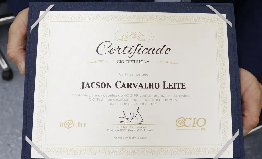 Presidente da Celepar relata experiência profissional a executivos de TIC