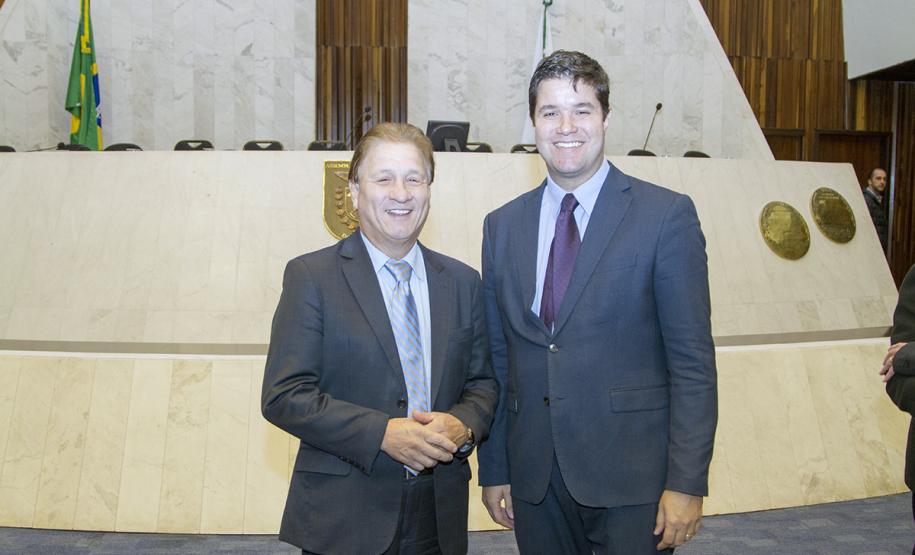 Jacson Carvalho Leite e o deputado estadual Guto Silva