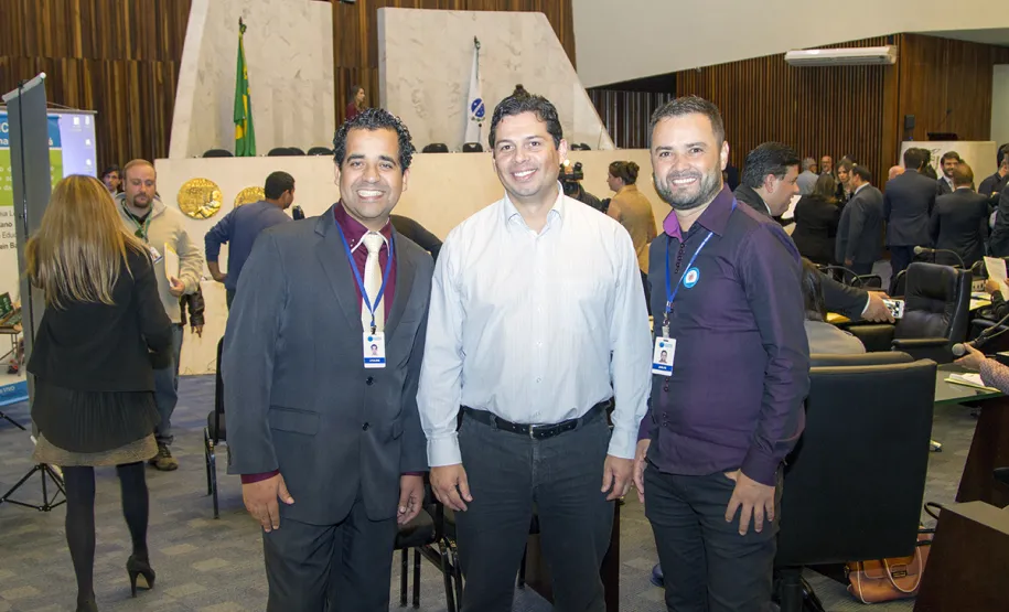 Uso responsável da internet por crianças e adolescentes é tema de audiência pública na Assembleia