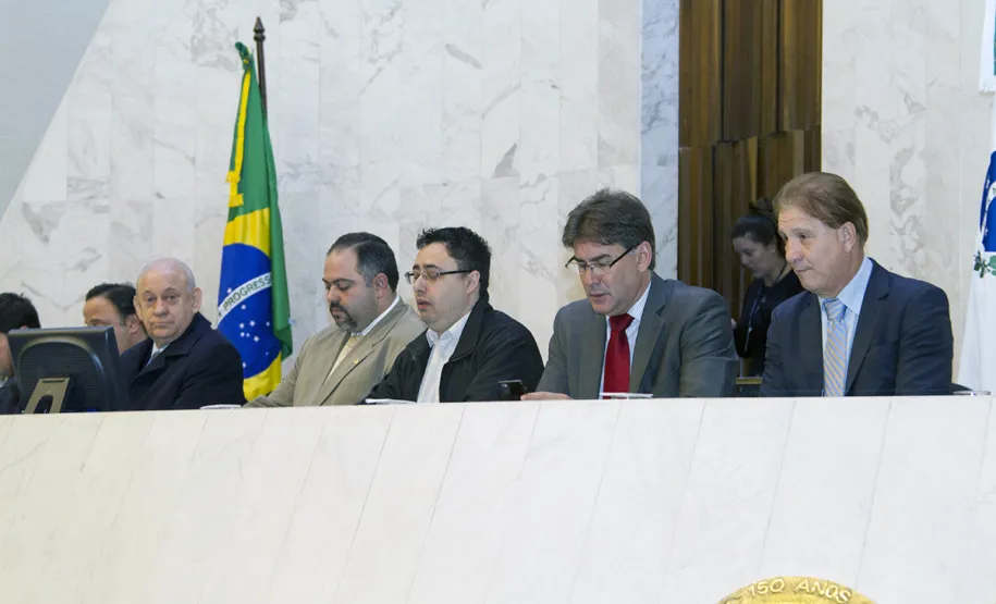 Uso responsável da internet por crianças e adolescentes é tema de audiência pública na Assembleia