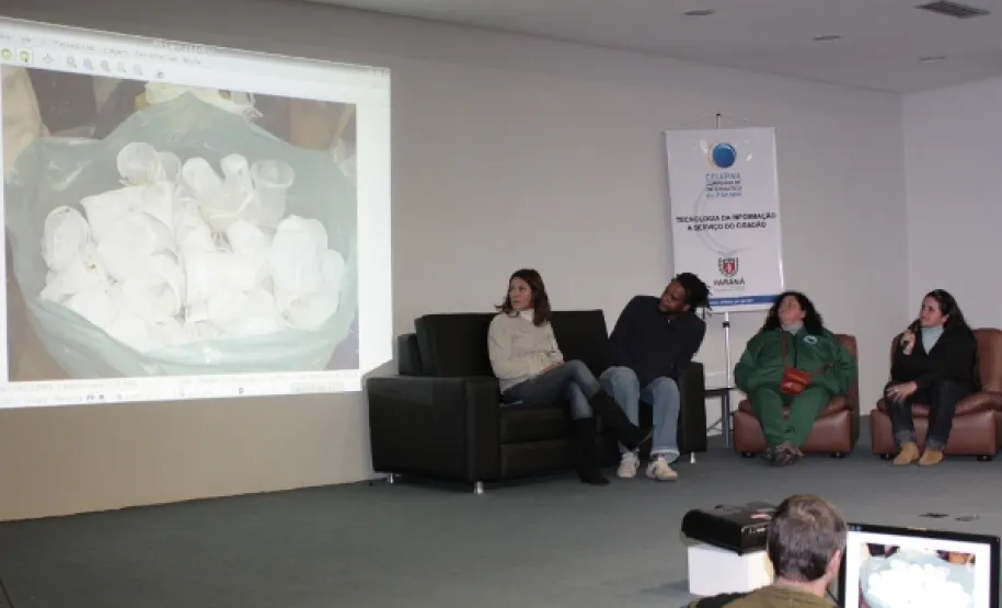 Os participantes do painel foram unânimes quanto a importância da reciclagem do lixo