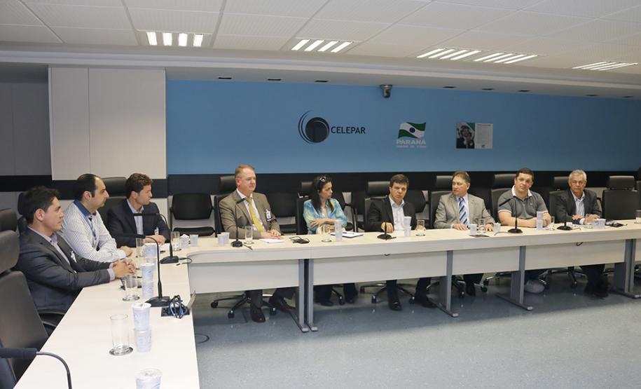 O coral Celepar encerrou a programação do Mês do Meio Ambiente na empresa, com a música Planeta Água