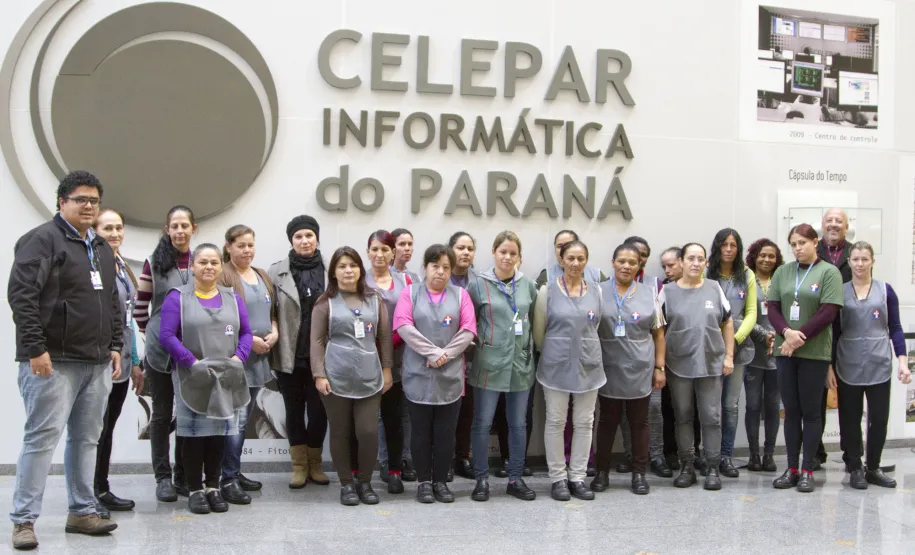 Empregados da Celepar inovam na fiscalização e gestão de contrato de limpeza e conservação
