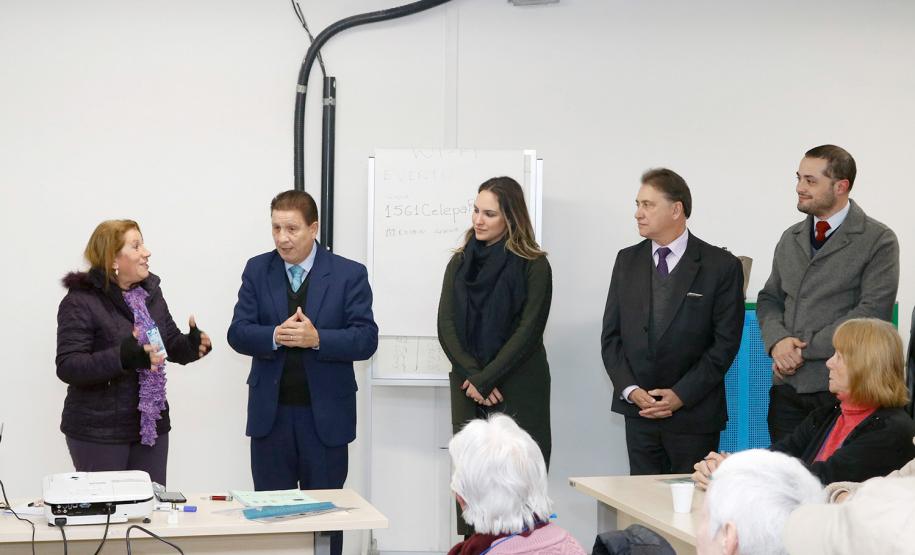 Mais uma turma com alunos da terceira idade foi formada pela Celepar. Ao todo, 58 pessoas com idade acima de 60 anos participaram do Curso Básico de Smartphone que a companhia oferta gratuitamente.