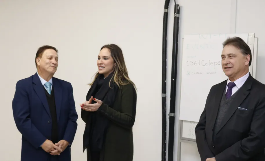 Celepar forma nova turma do Curso de Smartphone