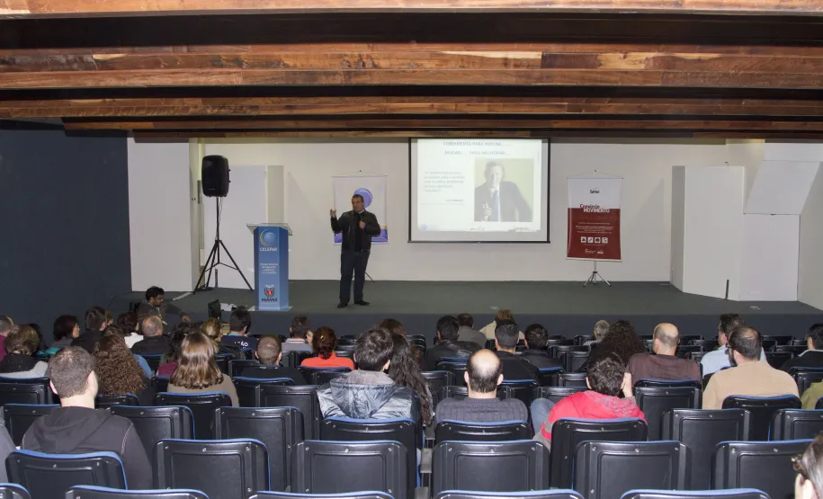 Ciclo de Desenvolvimento de Competências promove palestra sobre mapas mentais