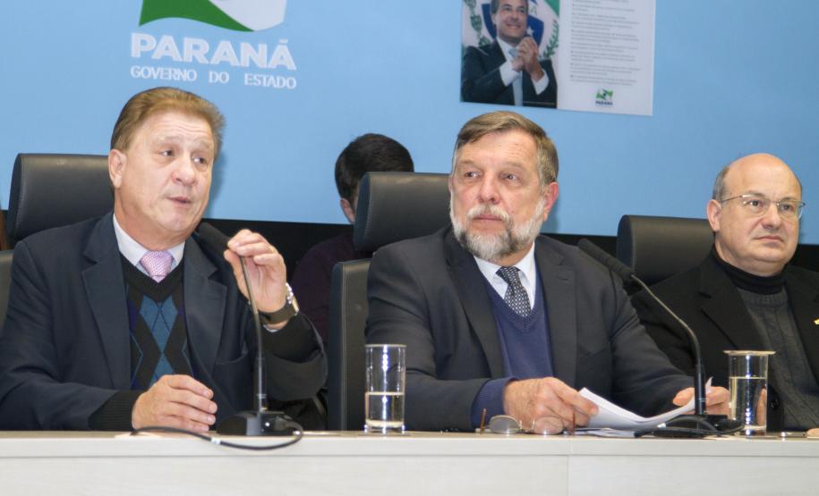 Jacson Carvalho Leite, Flávio Arns e Zaki Akel Sobrinho