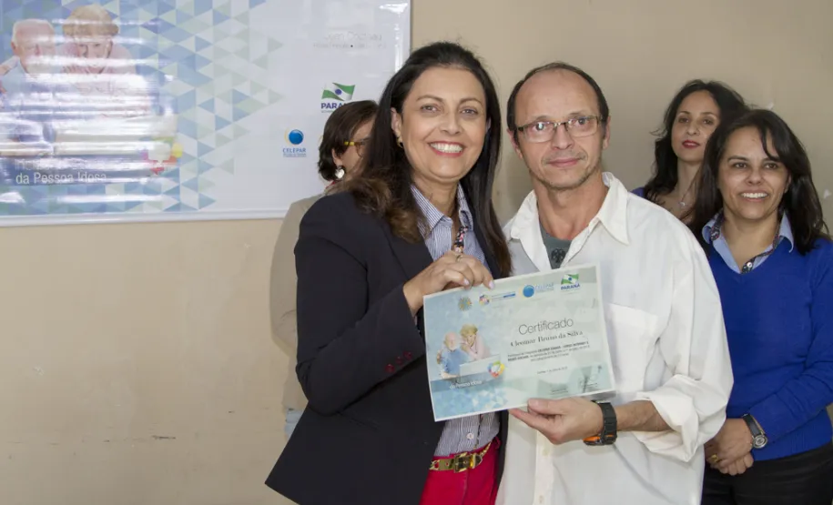 Curso de Acesso a Internet e Redes Sociais é realizado no bairro Uberaba