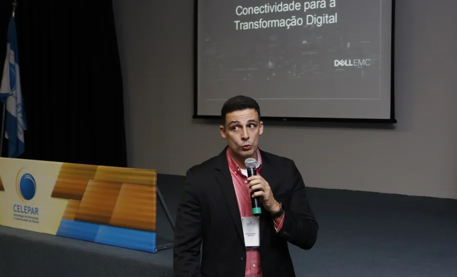 Celepar recebe palestra sobre inovações tecnológicas
