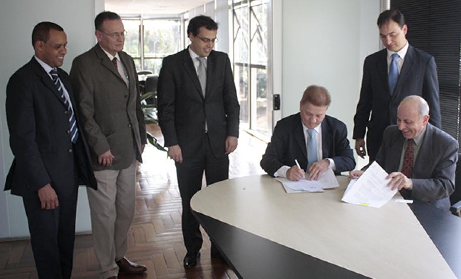 Celepar formaliza apoio ao “Movimento Paraná Sem Corrupção”