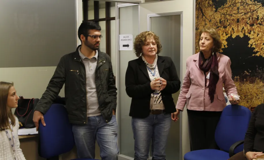 Celepar avalia criação de curso voltado aos idosos para uso de internet em smartphones