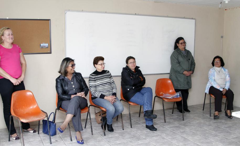 Curso de acesso à internet e redes sociais promovido pela Celepar insere mais 11 idosos no mundo digital