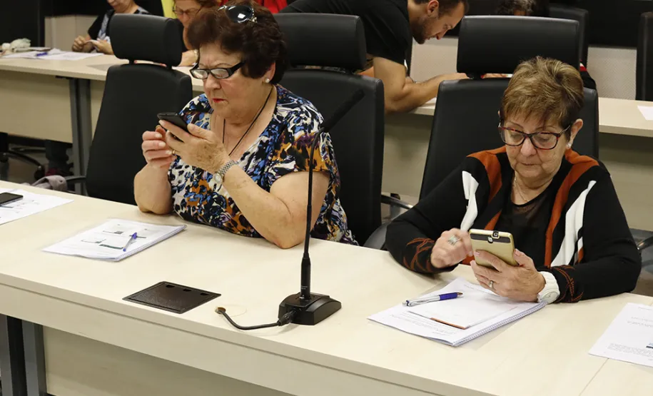 Curso Básico de Smartphone ministrado pela Celepar supera a marca de 900 participantes