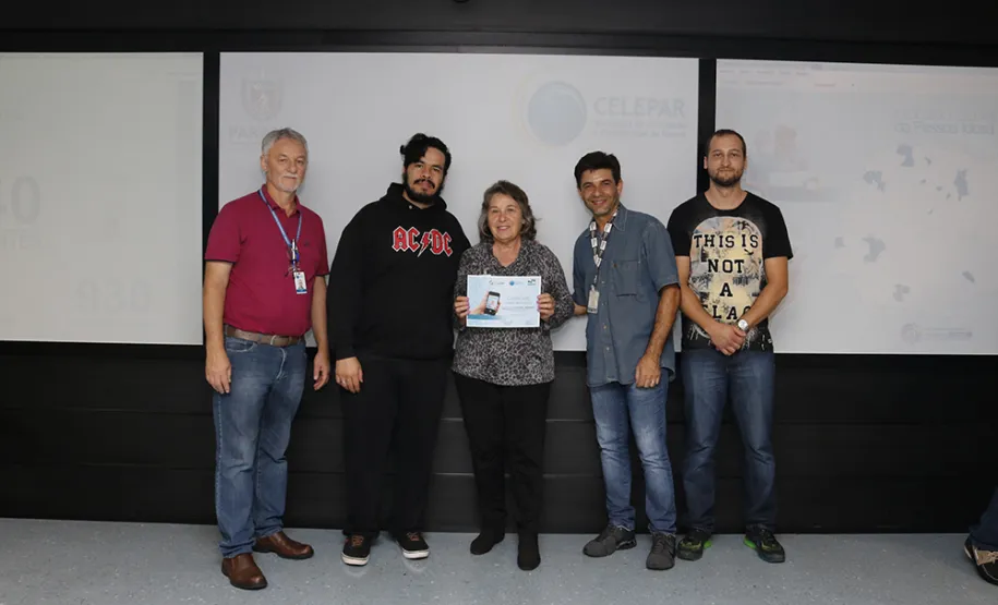 Curso Básico de Smartphone ministrado pela Celepar supera a marca de 900 participantes