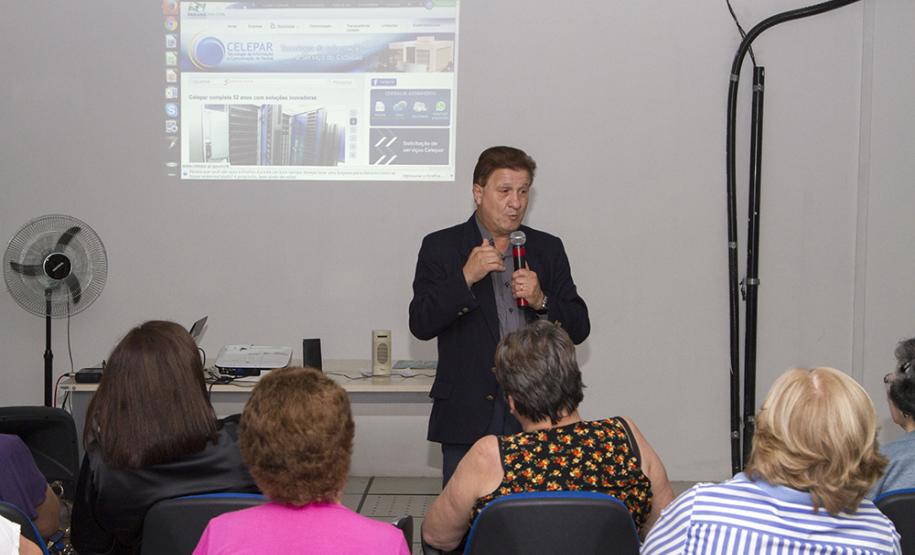 Curso de Acesso à Internet e Redes Sociais fez parte da programação de 52 anos da Celepar