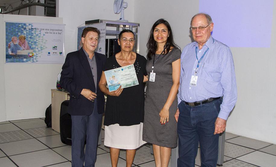 Curso de Acesso à Internet e Redes Sociais fez parte da programação de 52 anos da Celepar