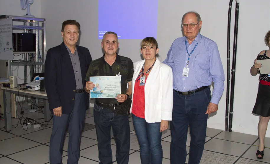 Curso de Acesso à Internet e Redes Sociais fez parte da programação de 52 anos da Celepar