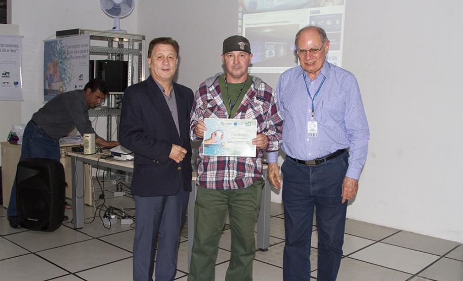 Curso de Acesso à Internet e Redes Sociais fez parte da programação de 52 anos da Celepar