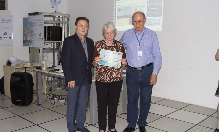 Curso de Acesso à Internet e Redes Sociais fez parte da programação de 52 anos da Celepar