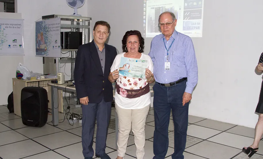 Curso de Acesso à Internet e Redes Sociais fez parte da programação de 52 anos da Celepar