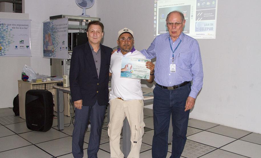 Curso de Acesso à Internet e Redes Sociais fez parte da programação de 52 anos da Celepar