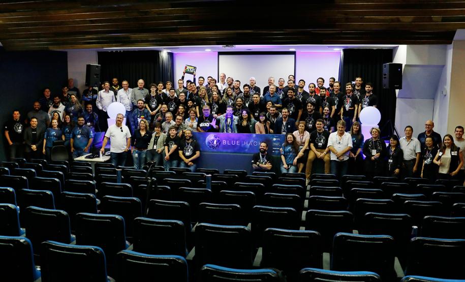 Projeto para o monitoramento de doenças infectocontagiosas vence Maratona de Ciência de Dados x