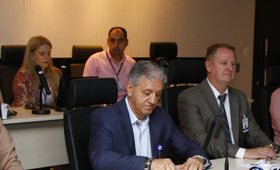 Futuros gestores de Pontal do Paraná participam de reunião na Celepar