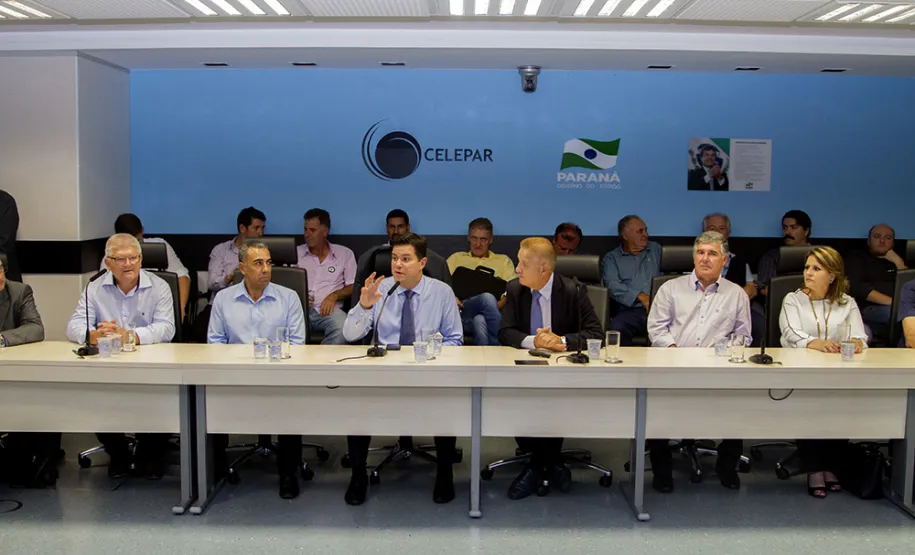Celepar apresenta seus produtos e serviços para prefeitos de vários municípios do Paraná