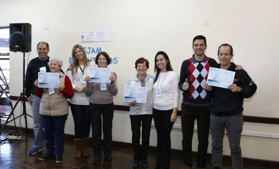 Curso Básico de Smartphone promove inclusão de mais 73 idosos no mundo digital