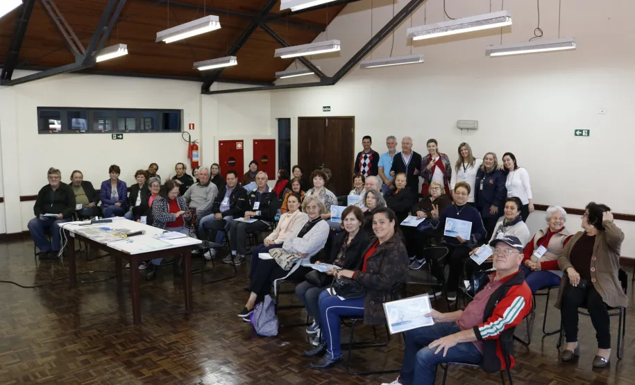 Curso Básico de Smartphone promove inclusão de mais 73 idosos no mundo digital