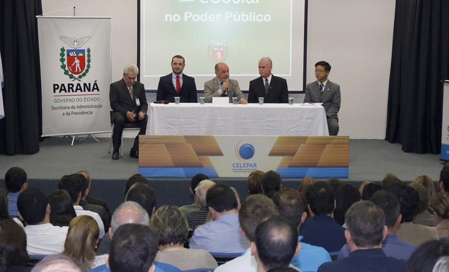 Seminário sobre eSocial é realizado na Celepar
