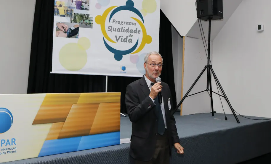 Celepar promove palestra de conscientização ao combate do alcoolismo