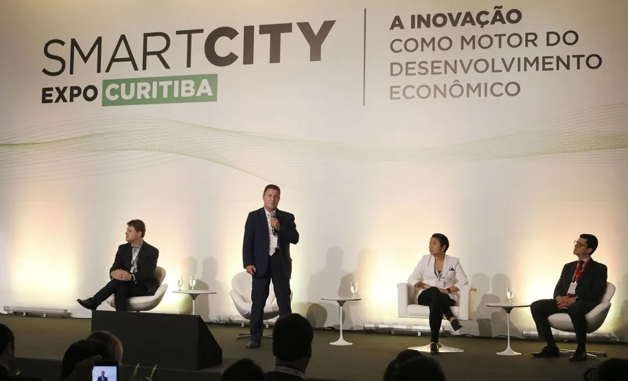 Celepar apresenta soluções de inteligência do Governo do Paraná no Smart City Expo