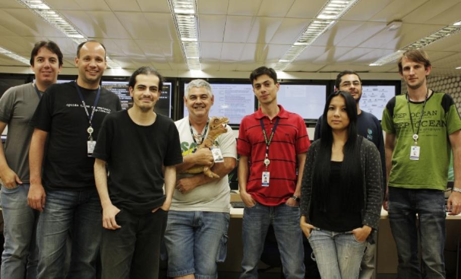 Equipe da Divisão de Operações (DIOPE) que atuou na mudança do horário de verão. Felipe Vieira, Yuri Schultz,
Thiago Pagliuca, Hemerson Luis Matoso, José Cláudio, Thamia Kuada, Jaime Pontes e Reginaldo Rendaki