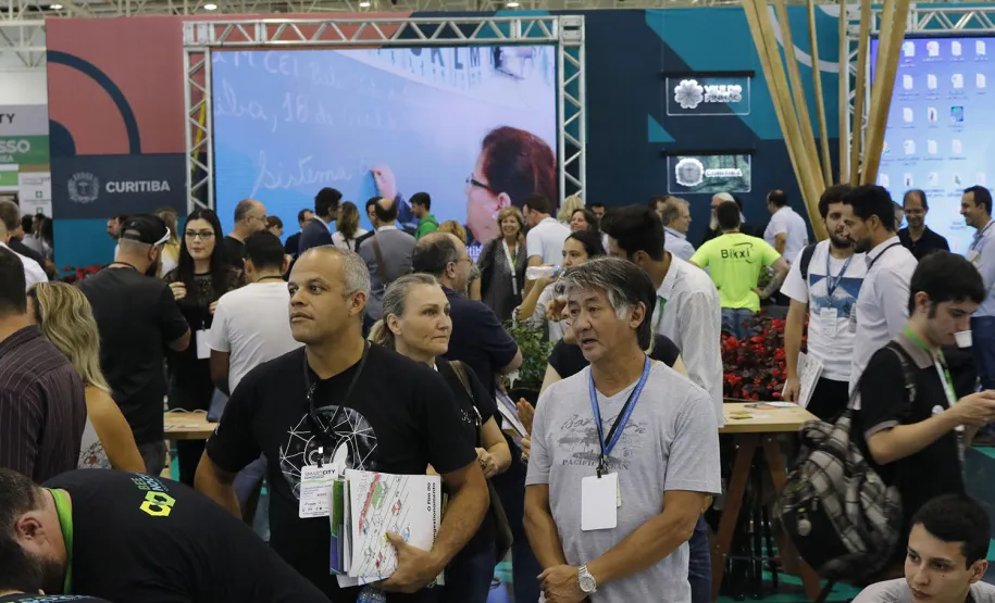 Celepar apresenta soluções de inteligência do Governo do Paraná no Smart City Expo