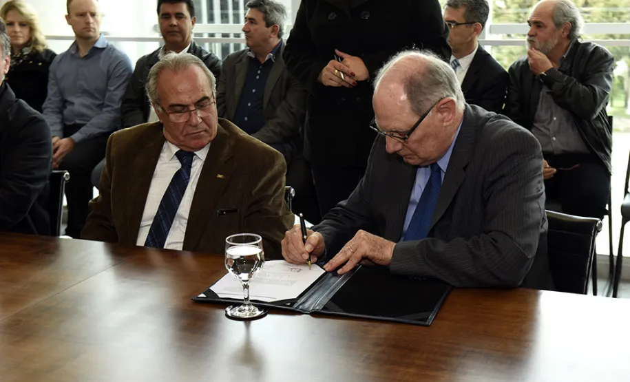 Comércio vai usar base de dados do Estado para consulta biográfica