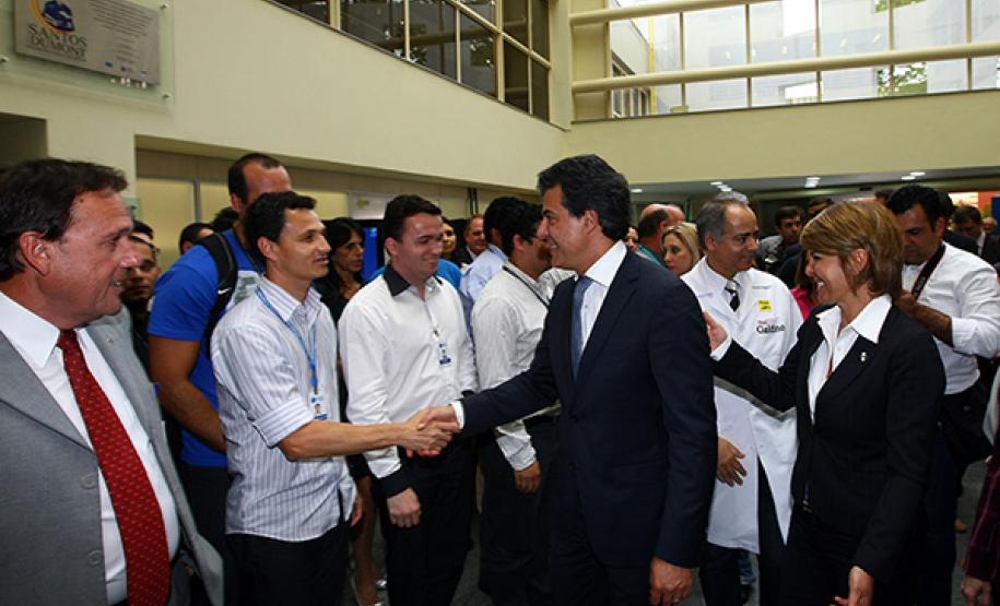 Governador Beto Richa inaugura novo Data Center corporativo do governo e o Centro Integrado de Informações Estratégicas da Celepar. Curitiba, 18.11.2013 - Foto Jonas Oliveira/ANPr