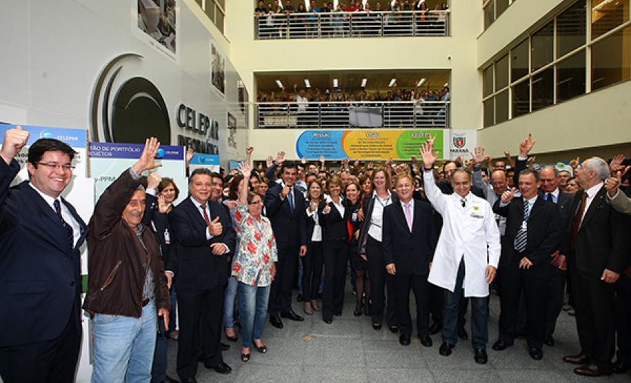 Governador Beto Richa inaugura novo Data Center corporativo do governo e o Centro Integrado de Informações Estratégicas da Celepar.
