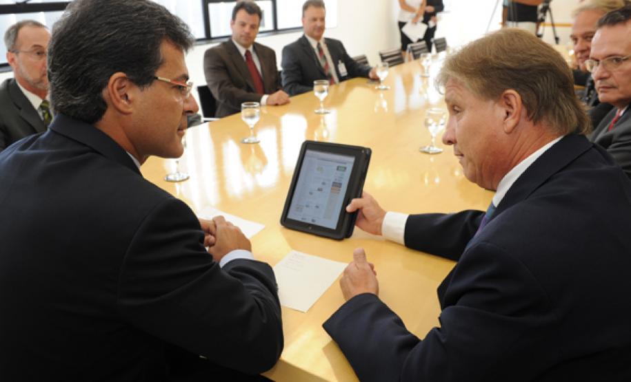 Governador Beto Richa incentiva o uso de ferramentas modernas de comunicação na relação do Estado com a população