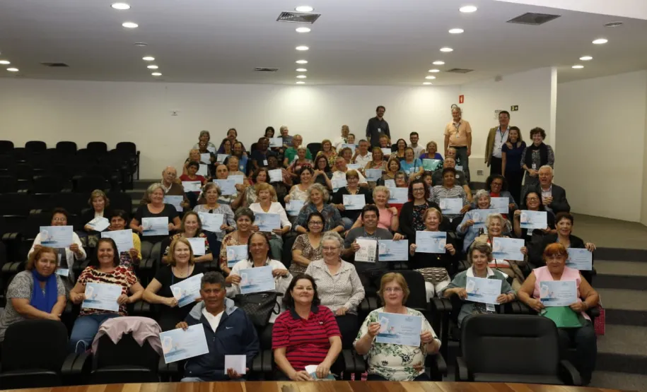 Parceria entre Celepar e Prefeitura de Curitiba proporciona inclusão digital de idosos