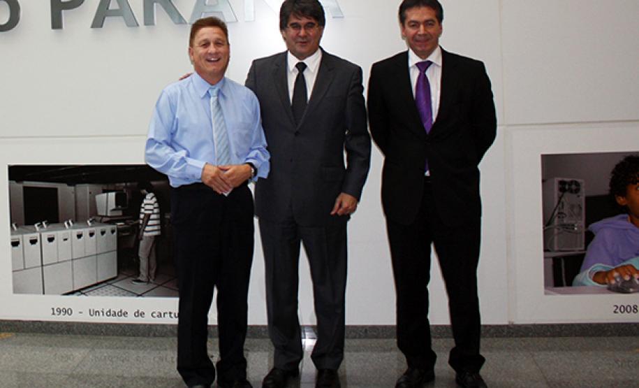 Celepar prospecta soluções de inteligência voltadas à modernização da gestão pública estadual Jacson Carvalho Leite, Luiz Eduardo Sebastiani e Carlos Eduardo Moura