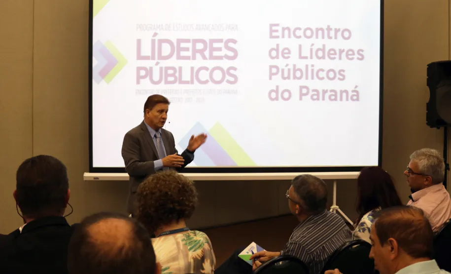 Celepar e Secretaria para Assuntos Estratégicos apresentam soluções de inovação tecnológica às prefeitas e prefeitos eleitos do Paraná