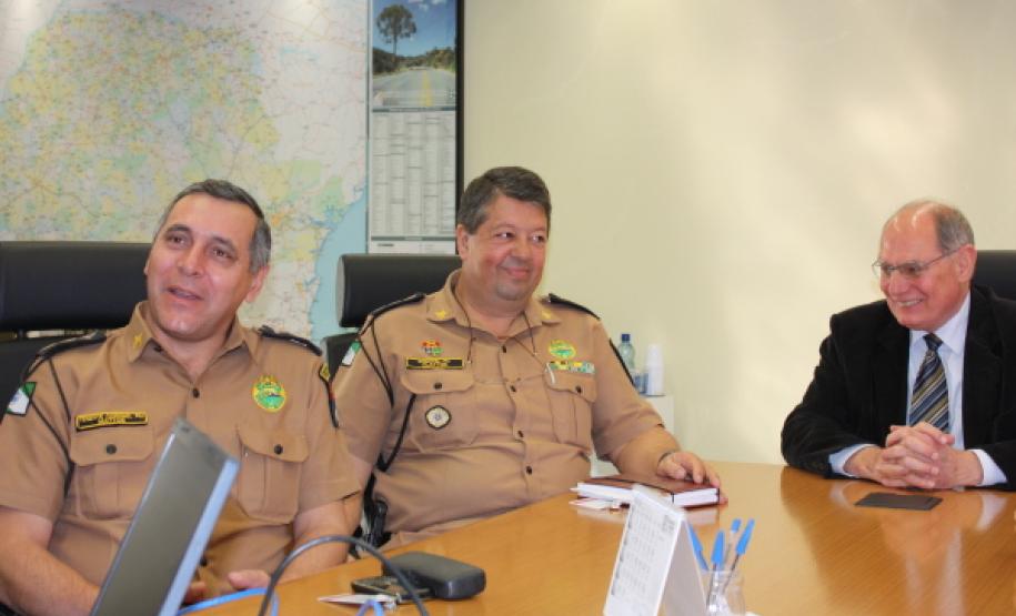 Celepar unifica sistema de controle acadêmico da Unespar “Deixam de existir sete sistemas diferentes e independentes e passa a existir apenas um, capaz de gerenciar as demandas das instituições estaduais”, informou o diretor de Desenvolvimento da Celepar, José Juracy Macedo