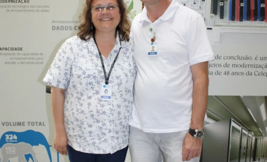 Os aniversariantes,  Gisele e Marcel (a partir da esq.)
