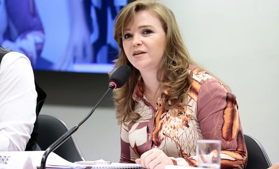 Assessor da Celepar fala sobre a experiência do robô Laura na Câmara dos Deputados