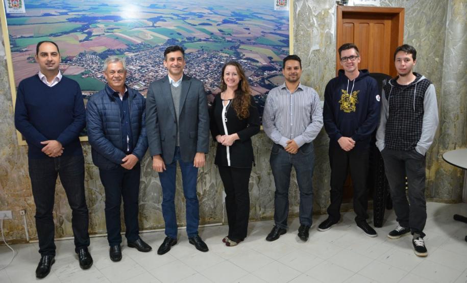 Melhorias na divulgação da solução 156 é foco de reunião entre Celepar e Prefeitura de Corbélia