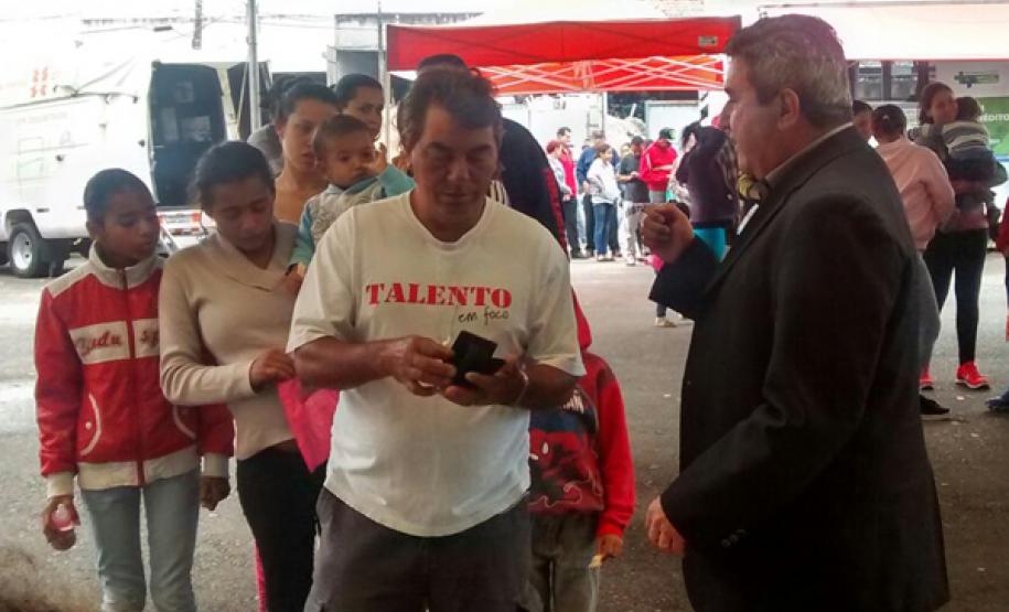 Feira de serviços com participação da Celepar fez 1.946 atendimentos no bairro Parolin