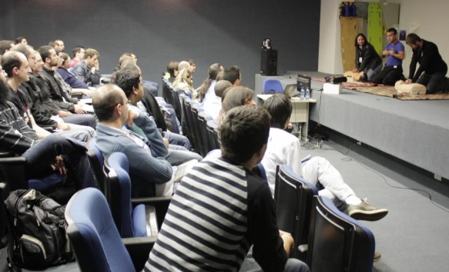 Combate ao fogo encerra treinamento de brigadistas da Celepar